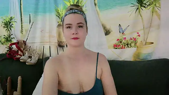 Snapshot of Kellylynn69 chatting on 4, 12, 2024 Kellylynn69 online show from 4, 12, 2024