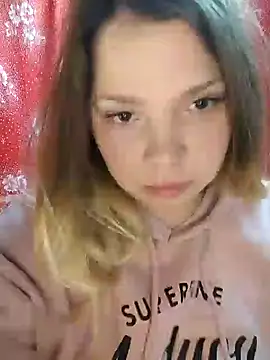 Zuli Kiska online show from 3, 12, 2024