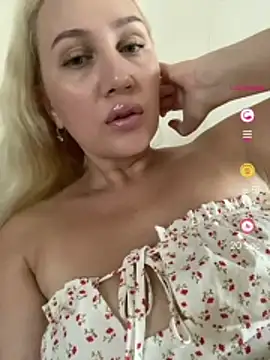 Snapshot of YourBlondee chatting on 9, 7, 2026 YourBlondee online show from 9, 7, 2026