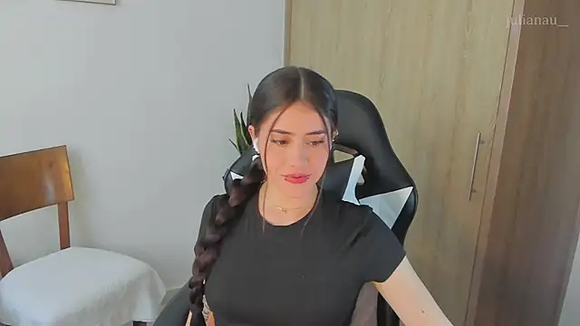 iriswest  online show from 15, 12, 2024