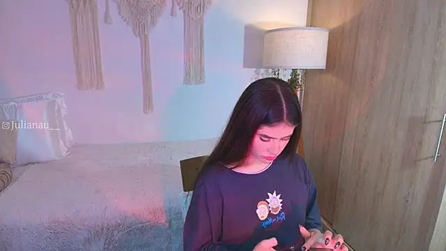 iriswest  online show from 14, 11, 2025