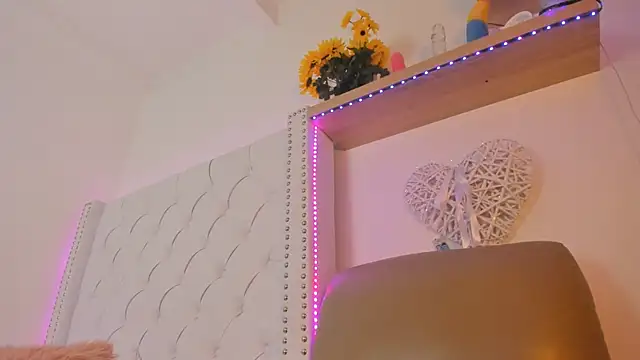 sara montiell online show from 21, 1, 2025