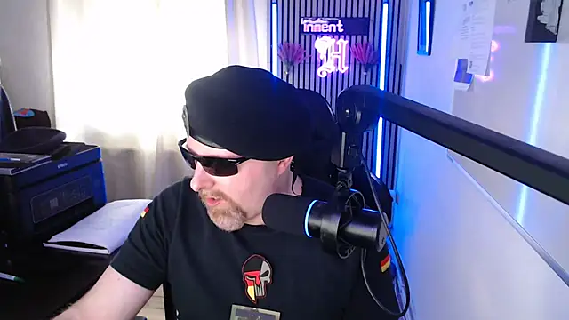 Snapshot of DerPornoPete chatting on 14, 6, 2026 DerPornoPete online show from 14, 6, 2026