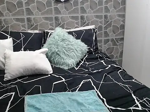 THREEHOLESPLEASURE99 online show from 11, 1, 2026