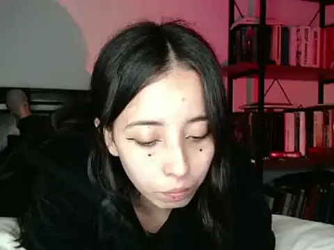 Snapshot of babyluna_8_8 chatting on 24, 12, 2024 babyluna 8 8 online show from 24, 12, 2024