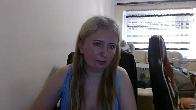 Snapshot of PeterAndJen chatting on 26, 6, 2026 PeterAndJen online show from 26, 6, 2026