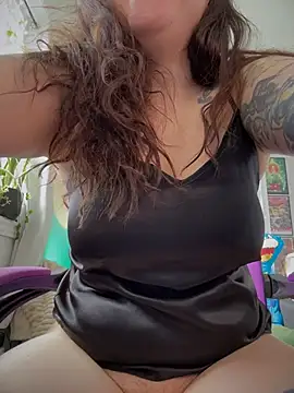 JennKenobi online show from 26, 2, 2026