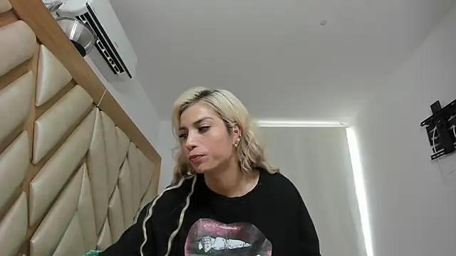 Snapshot of briana_wonder69xxx chatting on 1, 5, 2026 briana wonder69xxx online show from 1, 5, 2026