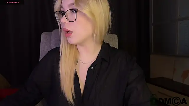 ariashaa online show from 7, 4, 2026