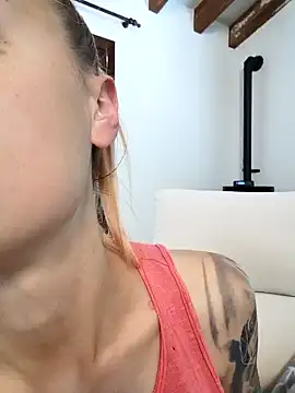 kylie blck online show from 27, 2, 2025