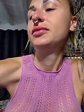 Snapshot of kylie_blck chatting on 18, 4, 2026 kylie blck online show from 18, 4, 2026