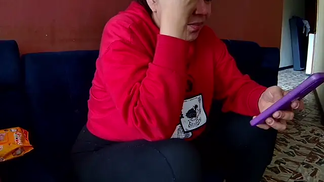 Mommy-pervert online show from 4, 4, 2026