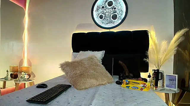 lorrayne  online show from 26, 3, 2026