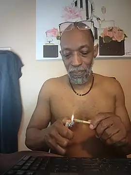 Snapshot of Lonelynudist59 chatting on 7, 5, 2026 Lonelynudist59 online show from 7, 5, 2026