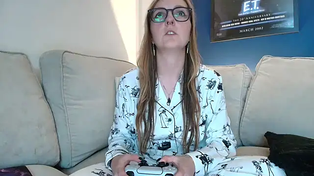 short sweetpea online show from 28, 9, 2025