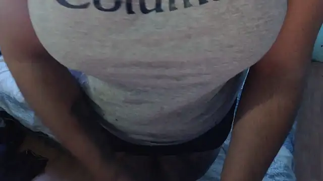 Hilarybunnyy online show from 2, 12, 2024