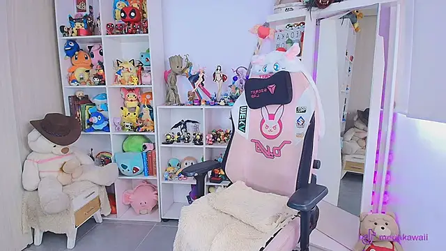 meda kawaii  online show from 23, 11, 2025