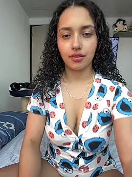 Snapshot of Lucy_Marin chatting on 25, 1, 2025 Lucy Marin online show from 25, 1, 2025