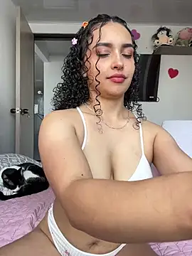Snapshot of Lucy_Marin chatting on 19, 2, 2025 Lucy Marin online show from 19, 2, 2025