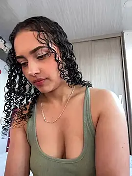 Snapshot of Lucy_Marin chatting on 20, 3, 2025 Lucy Marin online show from 20, 3, 2025