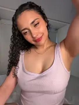 Snapshot of Lucy_Marin chatting on 8, 10, 2025 Lucy Marin online show from 8, 10, 2025