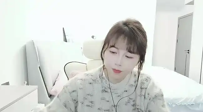 Sunset glow online show from 8, 3, 2025