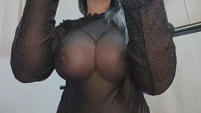 Snapshot of Cherry_1992 chatting on 6, 7, 2026 Cherry 1992 online show from 6, 7, 2026