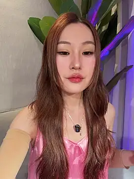 Snapshot of sphynx-_- chatting on 28, 5, 2026 sphynx- - online show from 28, 5, 2026