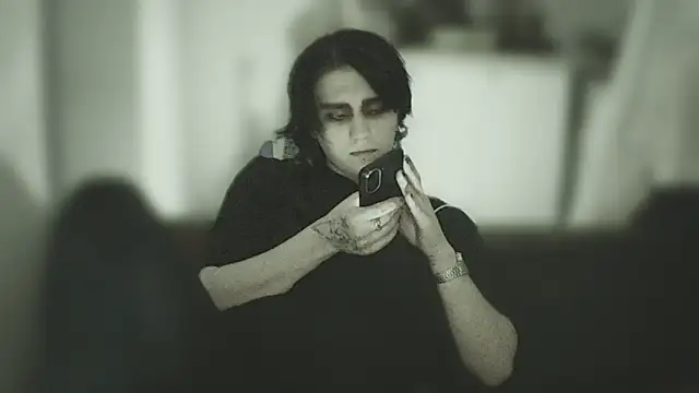 sademobeer online show from 15, 4, 2026