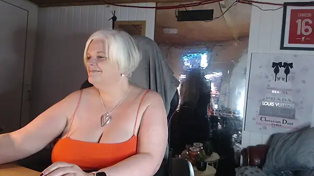 sexychazza16 online show from 27, 11, 2025