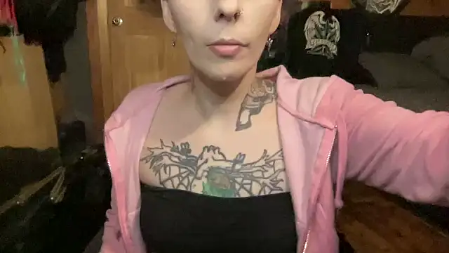 Snapshot of TeenyDoll chatting on 9, 10, 2025 TeenyDoll online show from 9, 10, 2025