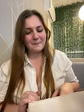 CandyShoopp online show from 4, 1, 2025