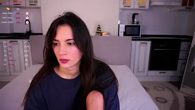 Holla Molly online show from 22, 2, 2025