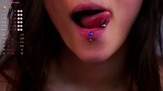 Holla Molly online show from 1, 3, 2025