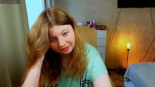 Snapshot of Vivian_cutie chatting on 13, 9, 2025 Vivian cutie online show from 13, 9, 2025