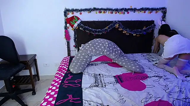 Snapshot of I_am_kim chatting on 25, 11, 2025 I am kim online show from 25, 11, 2025