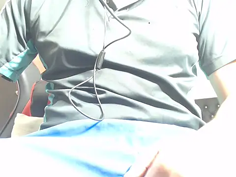 jeancarloscum12 online show from 11, 2, 2026