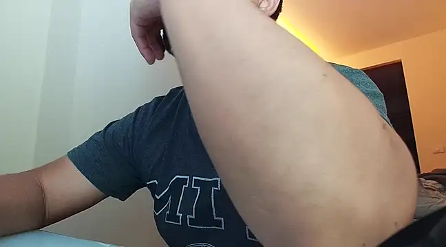 VonDoomdelToro online show from 11, 2, 2025