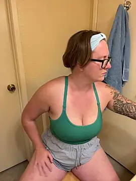 Snapshot of Lizzyloo chatting on 16, 12, 2024 Lizzyloo online show from 16, 12, 2024