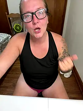 Snapshot of Lizzyloo chatting on 14, 10, 2025 Lizzyloo online show from 14, 10, 2025