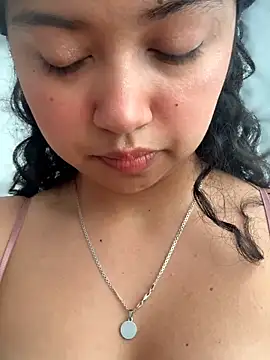 Peach Girll online show from 27, 3, 2026