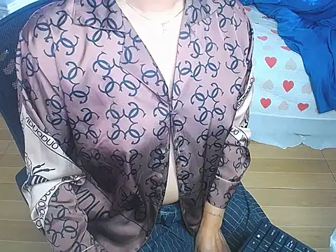 Makemypussysquirt-tsunami online show from 6, 11, 2025