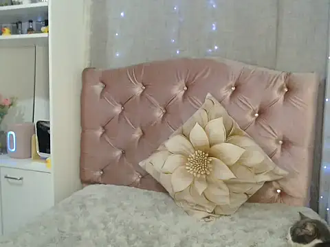 Snapshot of Starsweetcute chatting on 14, 11, 2025 Starsweetcute online show from 14, 11, 2025