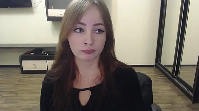 Laralianna online show from 10, 12, 2024