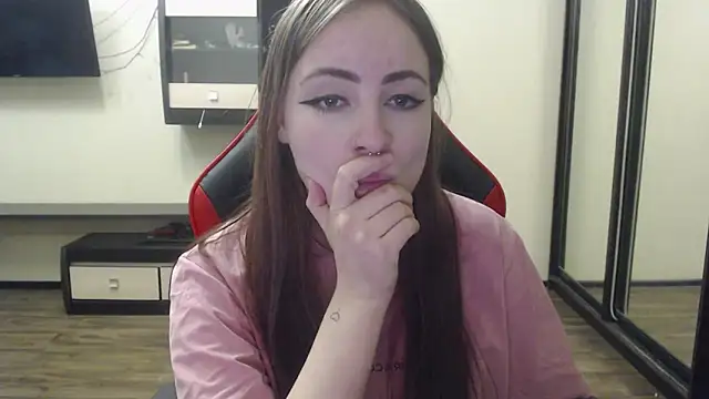 Laralianna online show from 25, 12, 2024