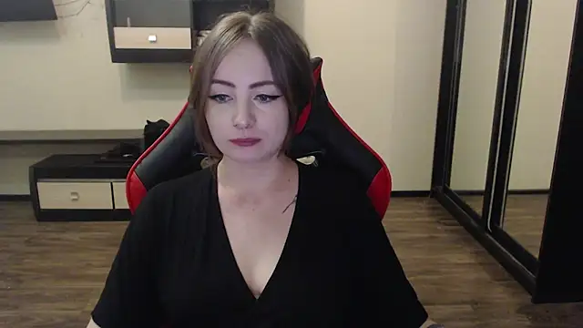 Laralianna online show from 5, 1, 2025