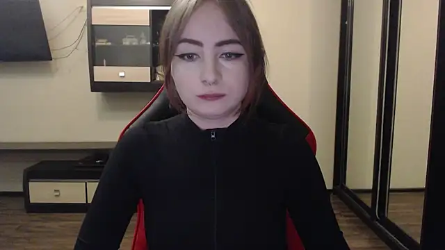 Laralianna online show from 10, 1, 2025