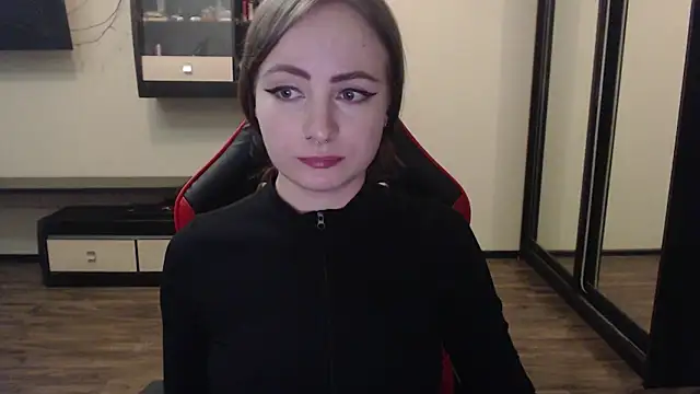 Laralianna online show from 2, 3, 2025