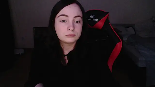 Snapshot of Laralianna chatting on 10, 2, 2026 Laralianna online show from 10, 2, 2026