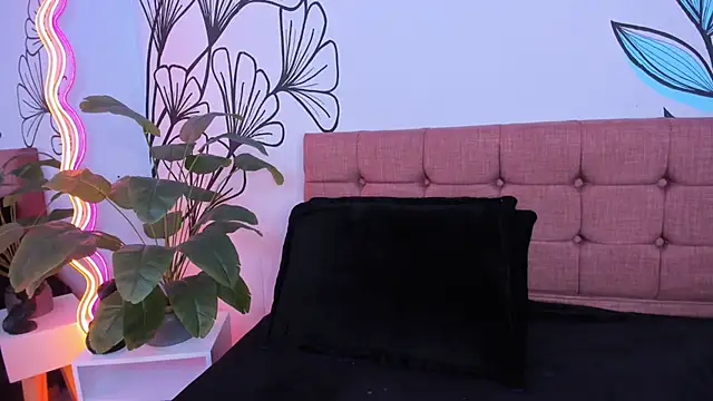 Sweet Ariadna  online show from 1, 3, 2025